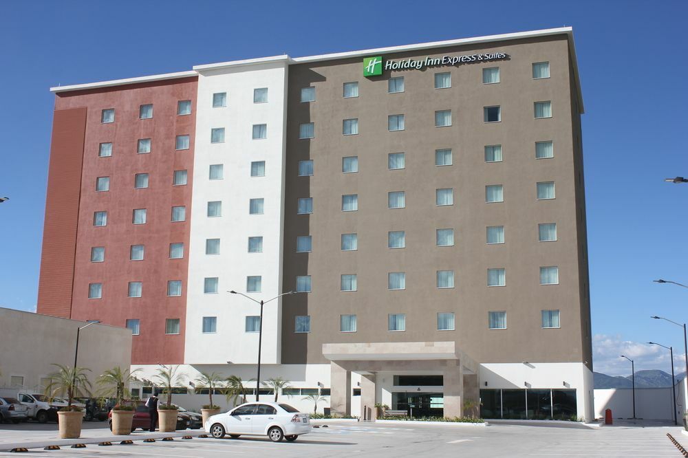 Holiday Inn Express & Suites Silao Aeropuerto Terminal, An Ihg Hotel Exterior photo